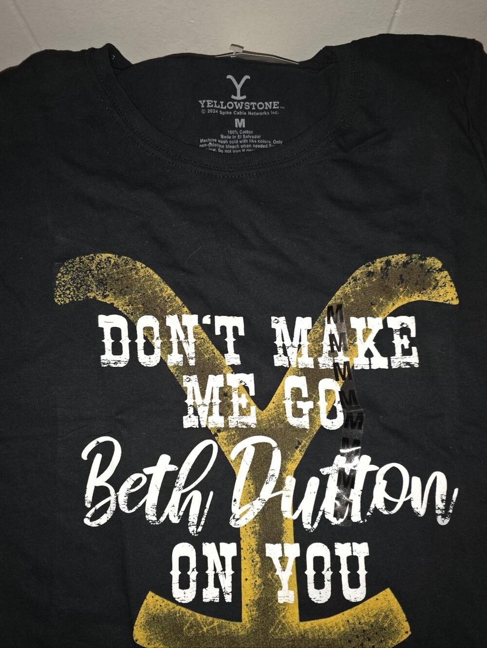 Yellowstone Beth Dutton Graphic Tee - Black/Gold